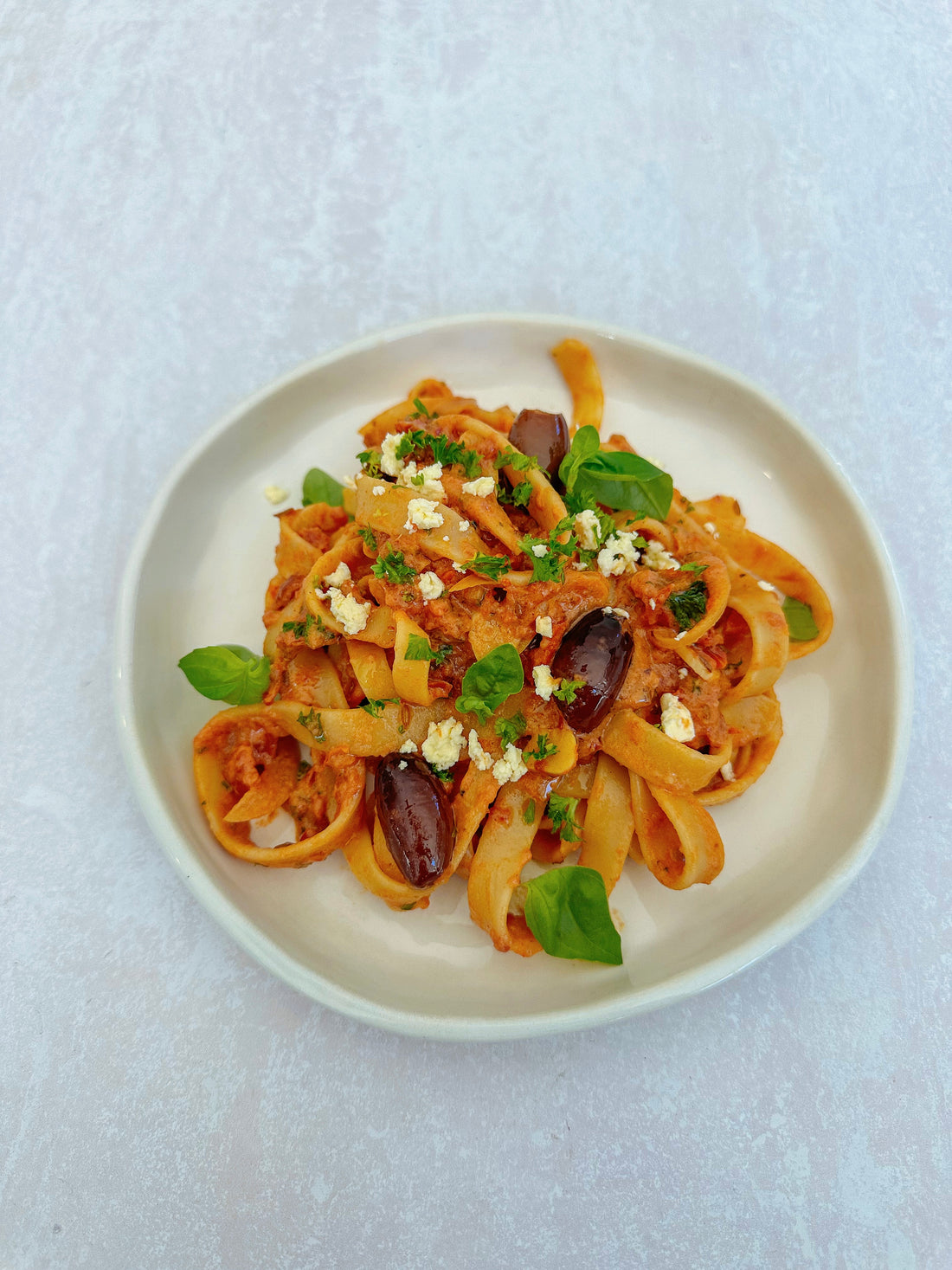 Creamy harissa tomato pasta