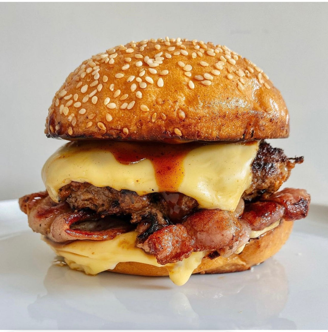 BBQ bacon cheeseburger