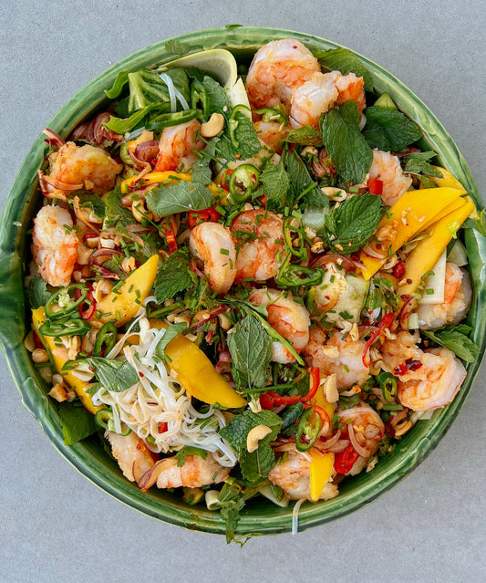 Asian noddle prawn and mango salad